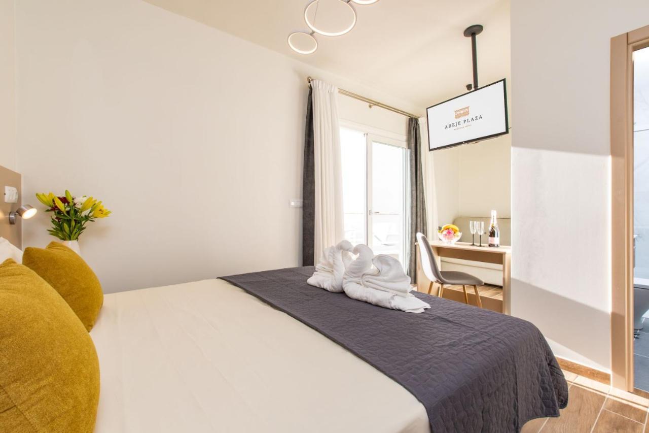 אדחה Suncanarias Hotel Adeje Plaza מראה חיצוני תמונה